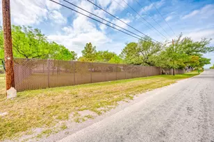 604 Elkhorn Dr, Kingsland, TX 78639 - Photo 12