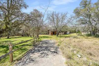 22419 Hazy Hollow Cv, Spicewood, TX 78669 - Photo 26