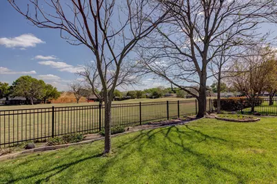 115 Firestone Pl, Meadowlakes, TX 78654 - Photo 14