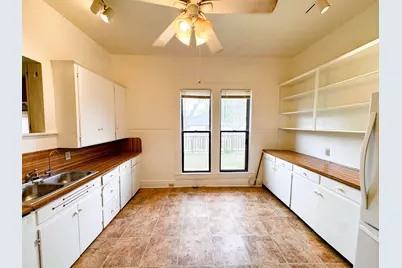 1209 Oatman Street, Llano, TX 78643 - Photo 6