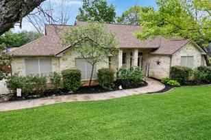 267 Meadowlakes Dr, Meadowlakes, TX 78654 - Photo 2