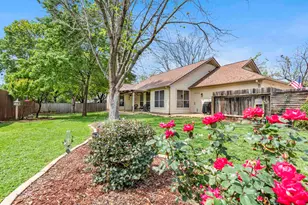 267 Meadowlakes Dr, Meadowlakes, TX 78654 - Photo 34