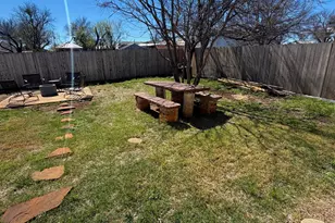 404 W Haynie St, Llano, TX 78643 - Photo 16