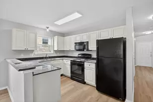 1502 N Claremont Cir, Marble Falls, TX 78654 - Photo 12