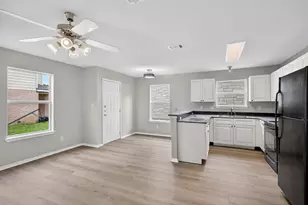 1502 N Claremont Cir, Marble Falls, TX 78654 - Photo 8