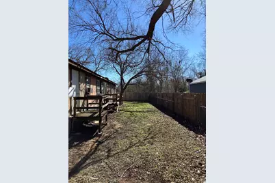 207 E Elm Street, Burnet, TX 78611 - Photo 16