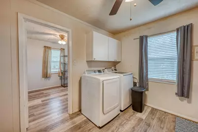 204 W Lakeshore Drive, Llano, TX 78643 - Photo 18