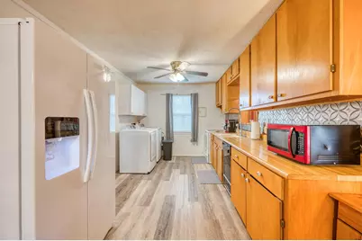 204 W Lakeshore Drive, Llano, TX 78643 - Photo 16