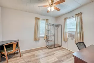 204 W Lakeshore Dr, Llano, TX 78643 - Photo 24