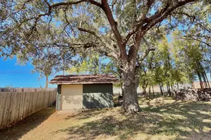 110 Llano Oaks Dr, Llano, TX 78643 - Photo 20