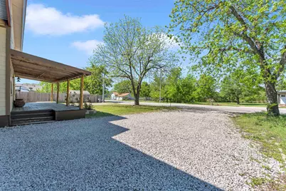 603 S Silver Street, Burnet, TX 78611 - Photo 28