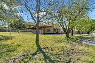 603 S Silver St, Burnet, TX 78611 - Photo 4