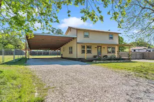 603 S Silver St, Burnet, TX 78611 - Photo 1