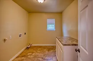 243 E Flag Creek Ranch Rd, Llano, TX 78643 - Photo 10