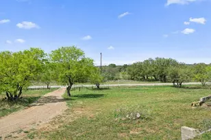 3410 W Ranch Road 152 Rd, Llano, TX 78643 - Photo 32