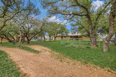 800 Texas Avenue, Kingsland, TX 78639 - Photo 18