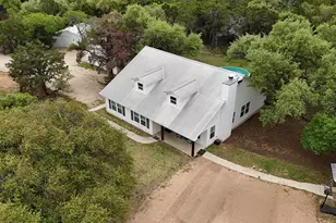 360 Darwin Dr, Burnet, TX 78611 - Photo 2