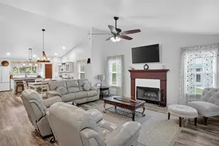 360 Darwin Dr, Burnet, TX 78611 - Photo 6