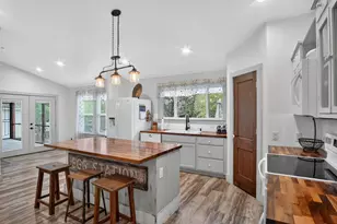 360 Darwin Dr, Burnet, TX 78611 - Photo 8