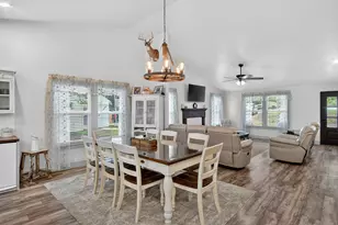 360 Darwin Dr, Burnet, TX 78611 - Photo 8