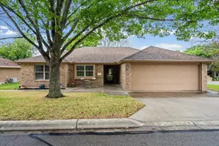 710 Cottonwood Dr, Burnet, TX 78611 - Photo 2