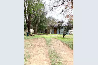 708 Avenue S, Marble Falls, TX 78654 - Photo 4