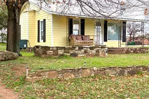 708 Avenue S, Marble Falls, TX 78654 - Photo 2