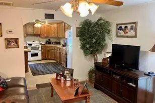 708 Avenue S, Marble Falls, TX 78654 - Photo 6