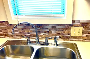 708 Avenue S, Marble Falls, TX 78654 - Photo 10