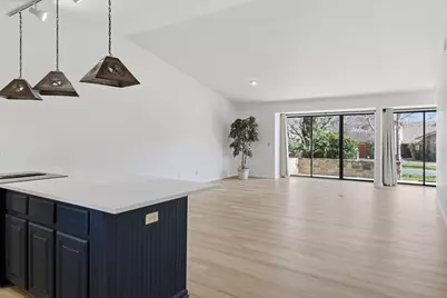 100 Bay Point Drive, Horseshoe Bay, TX 78657 - Photo 4