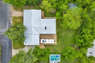 407 E Kerr St, Burnet, TX 78611 - Photo 4