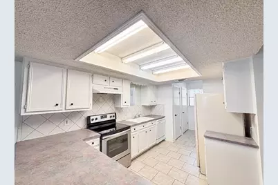 412 Short Circuit #3, Horseshoe Bay, TX 78657 - Photo 6