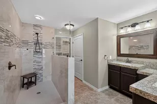 212 Knights Row, Cottonwood Shores, TX 78657 - Photo 14