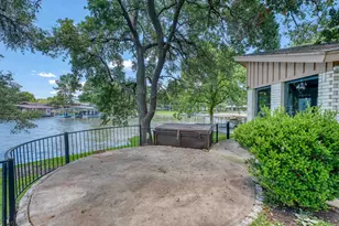 104 Bluebird Ln, Highland Haven, TX 78654 - Photo 10