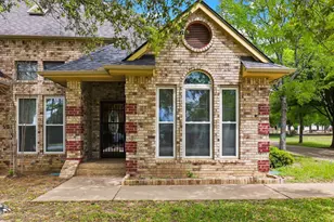 907 Sherman Dr, Marble Falls, TX 78654 - Photo 2