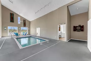 319 Meadowlakes Dr, Meadowlakes, TX 78654 - Photo 2