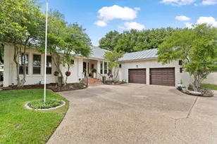 106 Southern Spur, Horseshoe Bay, TX 78657 - Photo 1