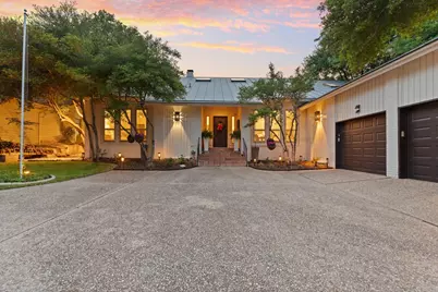 106 Southern Spur, Horseshoe Bay, TX 78657 - Photo 2