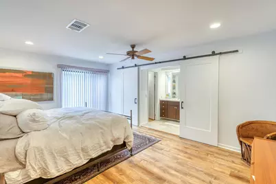 506 Lost Spur, Horseshoe Bay, TX 78657 - Photo 12