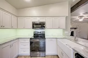 320 Lucy Ln, Horseshoe Bay, TX 78657 - Photo 14