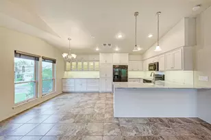 320 Lucy Ln, Horseshoe Bay, TX 78657 - Photo 10