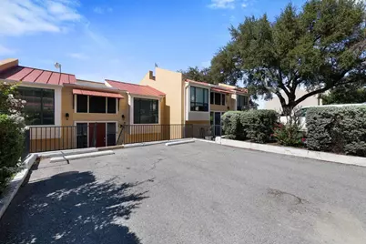 402 Hi Stirrup E4, Horseshoe Bay, TX 78657 - Photo 2