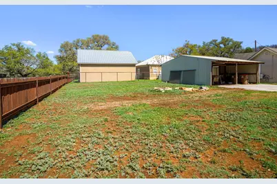 103 N Avenue Q, Johnson City, TX 78636 - Photo 24