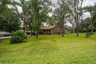 332 Panorama, Buchanan Dam, TX 78609 - Photo 4