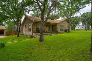 332 Panorama, Buchanan Dam, TX 78609 - Photo 2