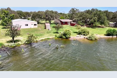 110 W Lakecrest Drive, Bluffton, TX 78607 - Photo 34