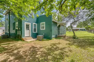 1005 Bayley, Llano, TX 78643 - Photo 32