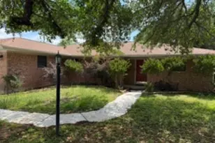 435 St Andrews, Meadowlakes, TX 78654 - Photo 2
