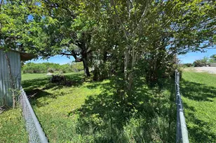 635 Village Loop, Tow, TX 78672 - Photo 10