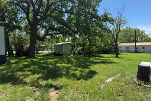 635 Village Loop, Tow, TX 78672 - Photo 24